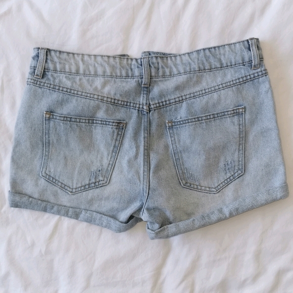 Forever 21 High Waisted Distressed Denim Shorts - Picture 2 of 3
